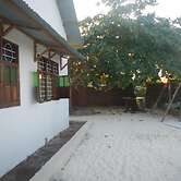 Makunduchi White House Apartment