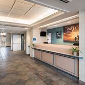 Red Lion Inn & Suites Butte