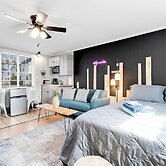 Sandcastle Inn & Motel