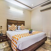 FabHotel Gayathri