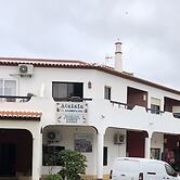 Quartos e Apartamentos Atalaia