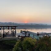 Chiangkhong Teak Garden Riverfront Onsen Hotel