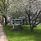 The Colonial Motel