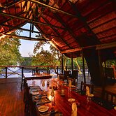 Ichingo Chobe River Lodge