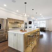 New Luxury Townhome 27