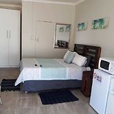 8 Soenie Avenue Self Catering