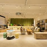 Phoenix Egg Youth Hostel