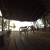 Jonny's cabins drake day