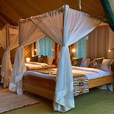 Mara Big Five Lodge