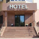 Azat Hotel