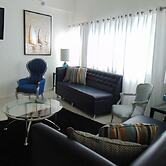 Modern Townhome Prime Location