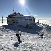 SKI Apartments Aurora