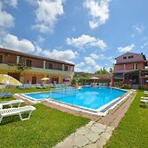 Alex Katerina Apartments
