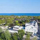 The Green Park Hotel