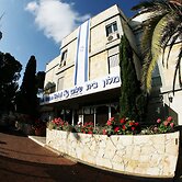 Beth-Shalom Hotel