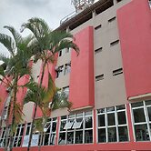 Executive Plaza Hotel