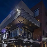 ROOM Hotel & Suites