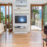 JOIVY Lake Como Waterfall House