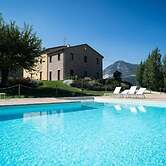 Amico Country House