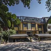 Vira 10 Hotel