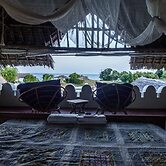 Pangani Cliffs Lodge