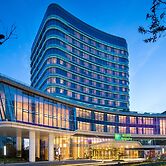 Holiday Inn Zhengzhou Riverside by IHG