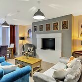 Crawford Apt