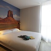 Break Hotel