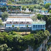 Skyhill Boutique Hotel