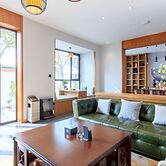 Floral Hotel Xiongan Lotus Court