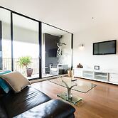 Cleo, 1BDR St Kilda Apartment