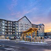 Sandman Signature Ottawa Airport Hotel