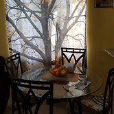 Cozy Getaway In New Harbor village