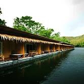 The Hub Erawan Resort