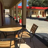 Tshesebe Stopover Motel