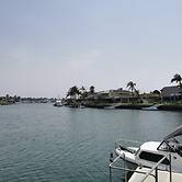 Serviced Waterfront Whole Villa Sydney