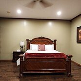 The Whispering Pines Inn Bed & Breakfast