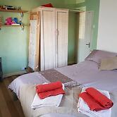 Apartment - Sleeps 4 - Pet Friendly - Balcony