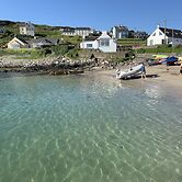 Stunning Cottage on the Beach Portnoo, Narin