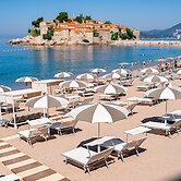 Hotel California by Aycon