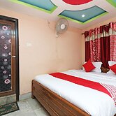 OYO 16627 Xpress Inn