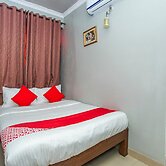 OYO Flagship 18338 White Fort