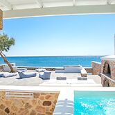 Aegean Melody Suites & Villa