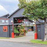 Kookaburra Ski Lodge