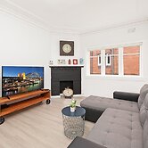 Newly Renovated Apt Close to CBD Unit 1