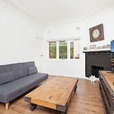 Newly Renovated Apt Close to CBD Unit 2