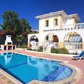 Villa Greenhill by Amy Villas