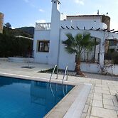 Villa Sunset V25 by Amy Villas