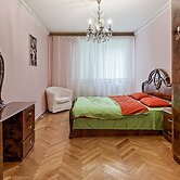 Prime Host apartments on Olimpiyskiy