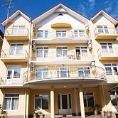 Leto Guest House